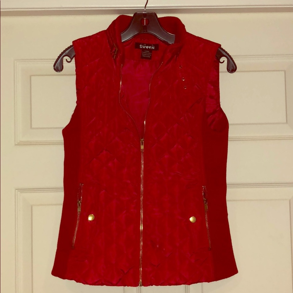 Red Vest - Swoon - S